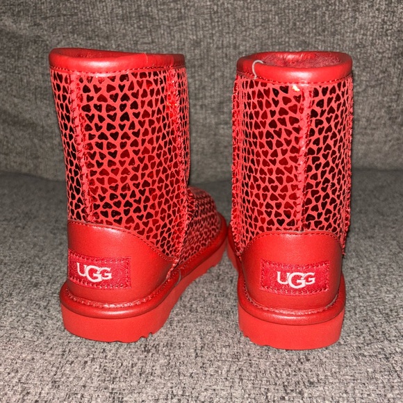 UGG Classic Gel Heart Boot ♥️ - Picture 2 of 3